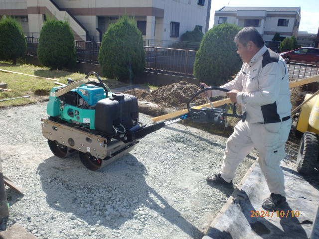 Mビル様、舗装のご依頼。